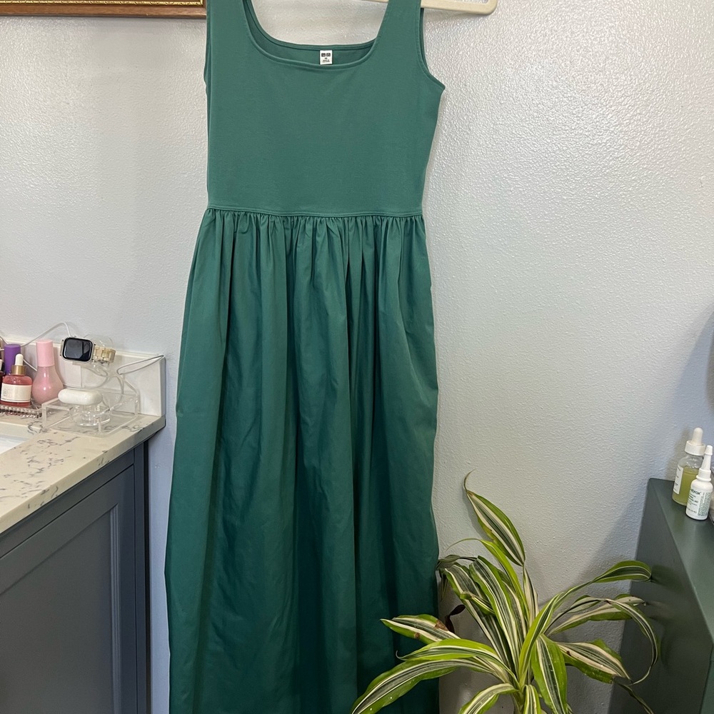 Uniqlo Forest Green Maxi Dress